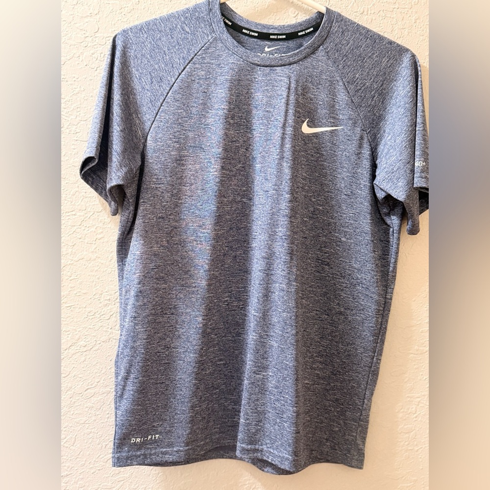 Nike Men's Heathered Gray Short Sleeve Tee